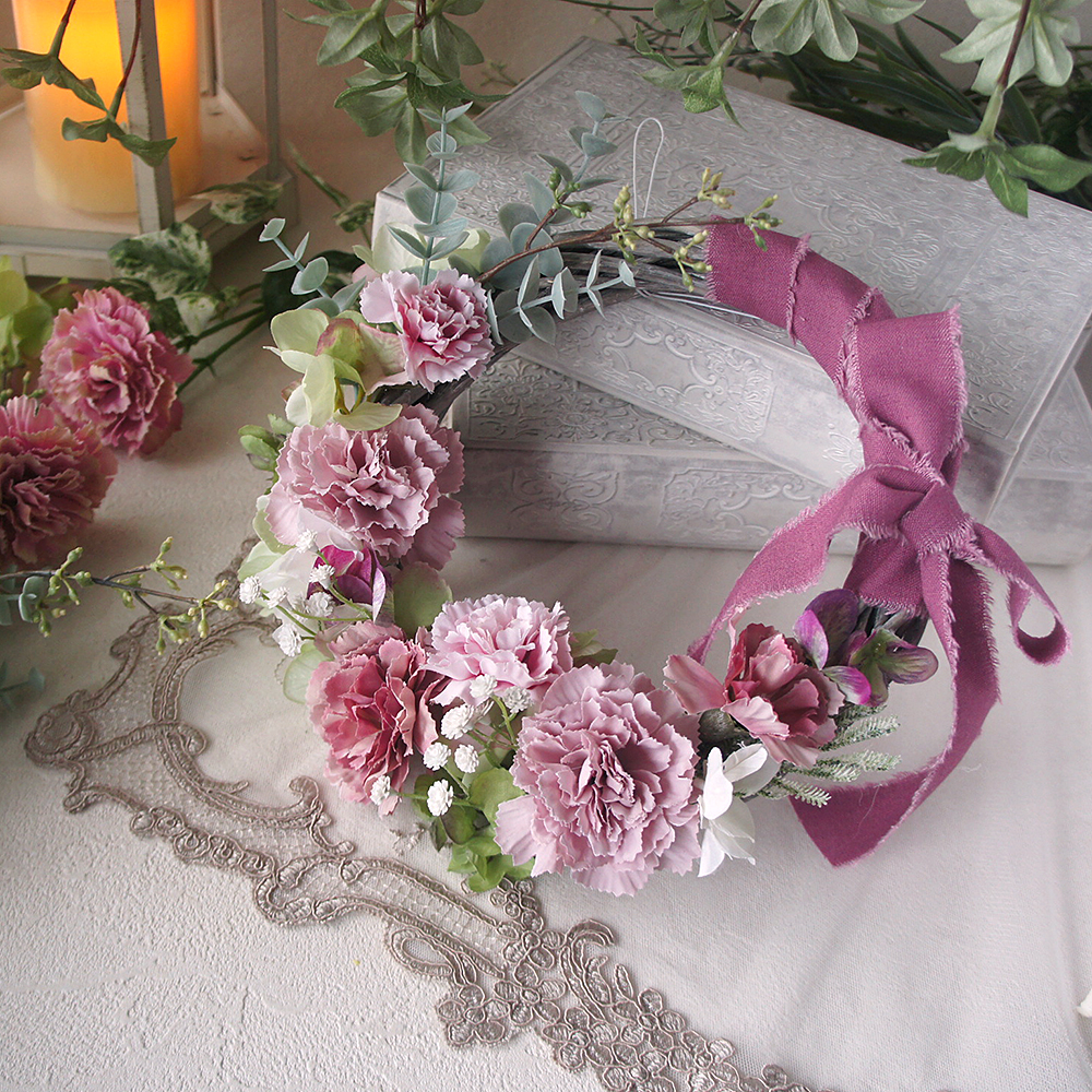 カーネーションのくすみピンクのリース